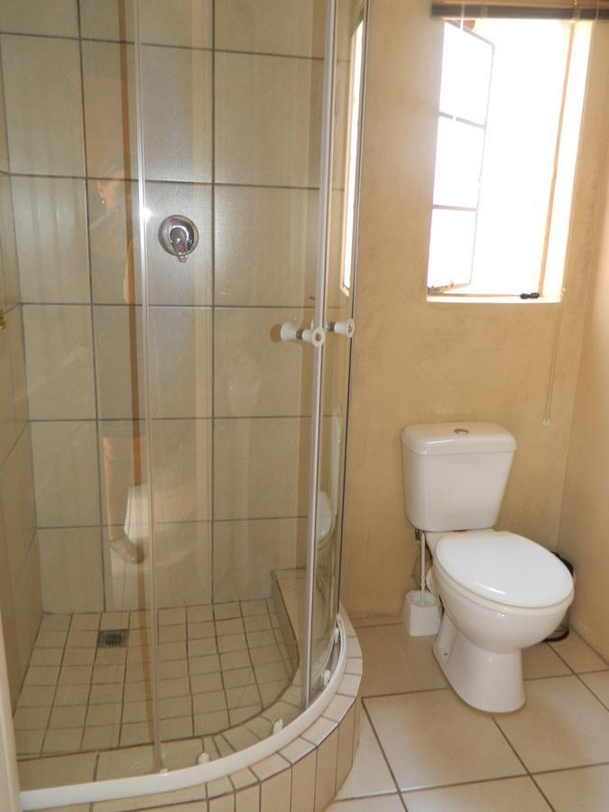 Guest House Gabby Klerksdorp Exterior foto